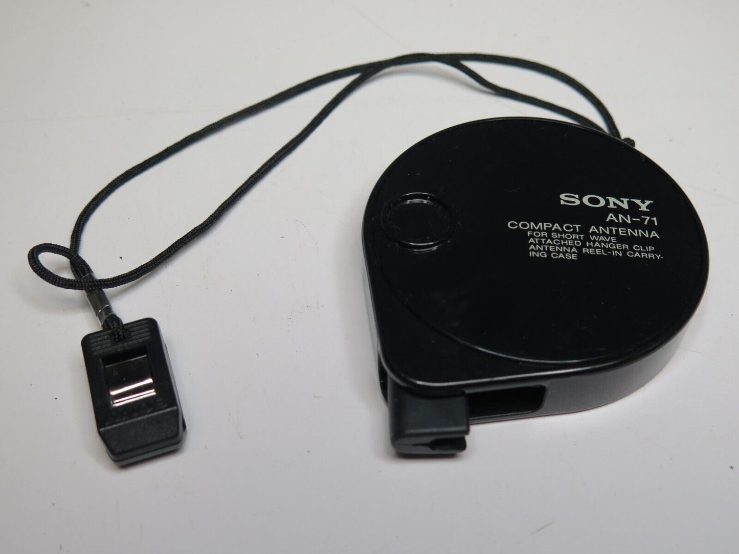 Sony AN-71 Compact Antenna in Reel Case