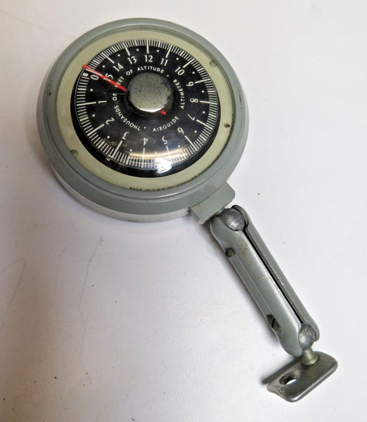 Vintage 1950s Auto Airguide altimeter gauge GM Ford Chevy Hot rat rod 38 Gmc 49