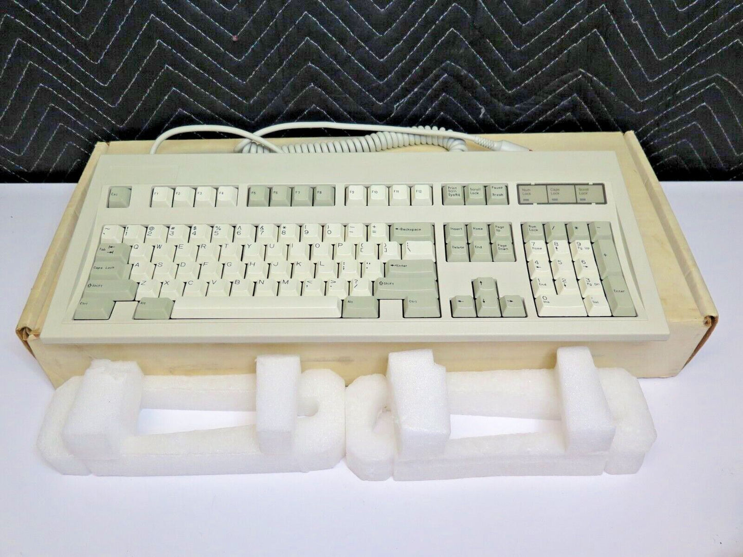 NOS Vintage Gaming KEY TRONIC No. E03435 Clicky Keyboard Keytronic AT - USA