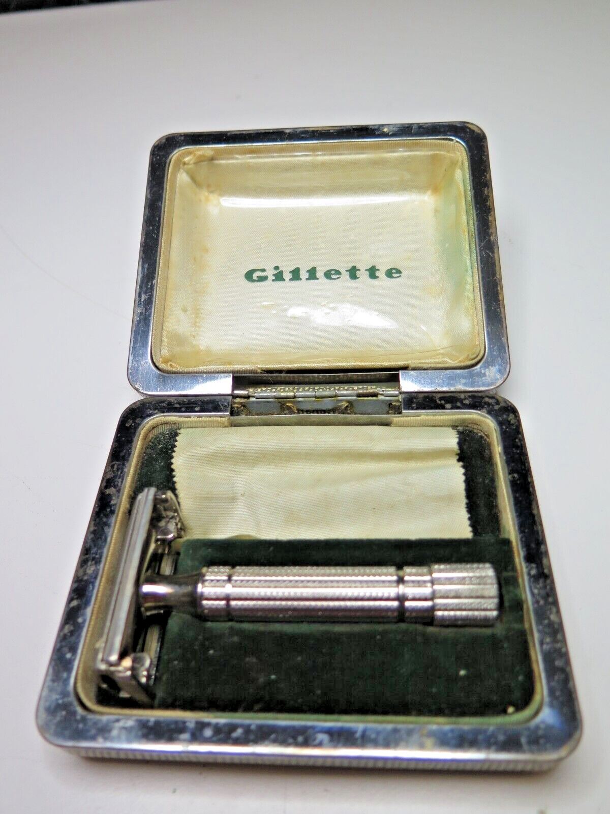 Gillette President Razor Vintage PRESIDENT GILLETTE Y3 DOUBLE EDGE RAZOR w/ Original Clamshell ...