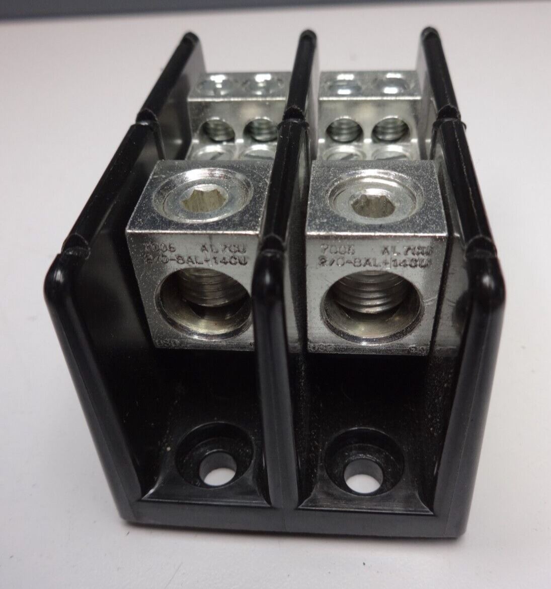 BUSS 16220-2, 175A, 600V, 2P (1)2/0 X (4) #4 Power Distribution Block - NEW