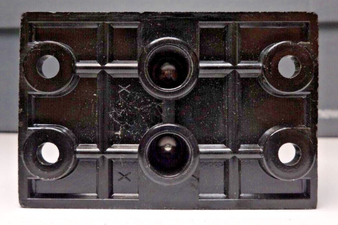 BUSS 16220-2, 175A, 600V, 2P (1)2/0 X (4) #4 Power Distribution Block - NEW