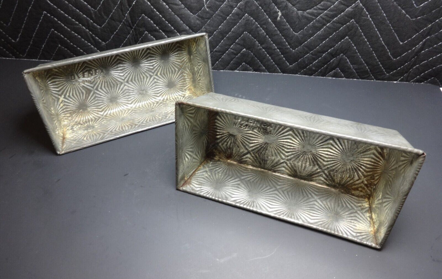 Pair Of 2 Ovenex Starburst Bakeware Metal Tin Baking Loaf Pans N2- 7 5/8 USA