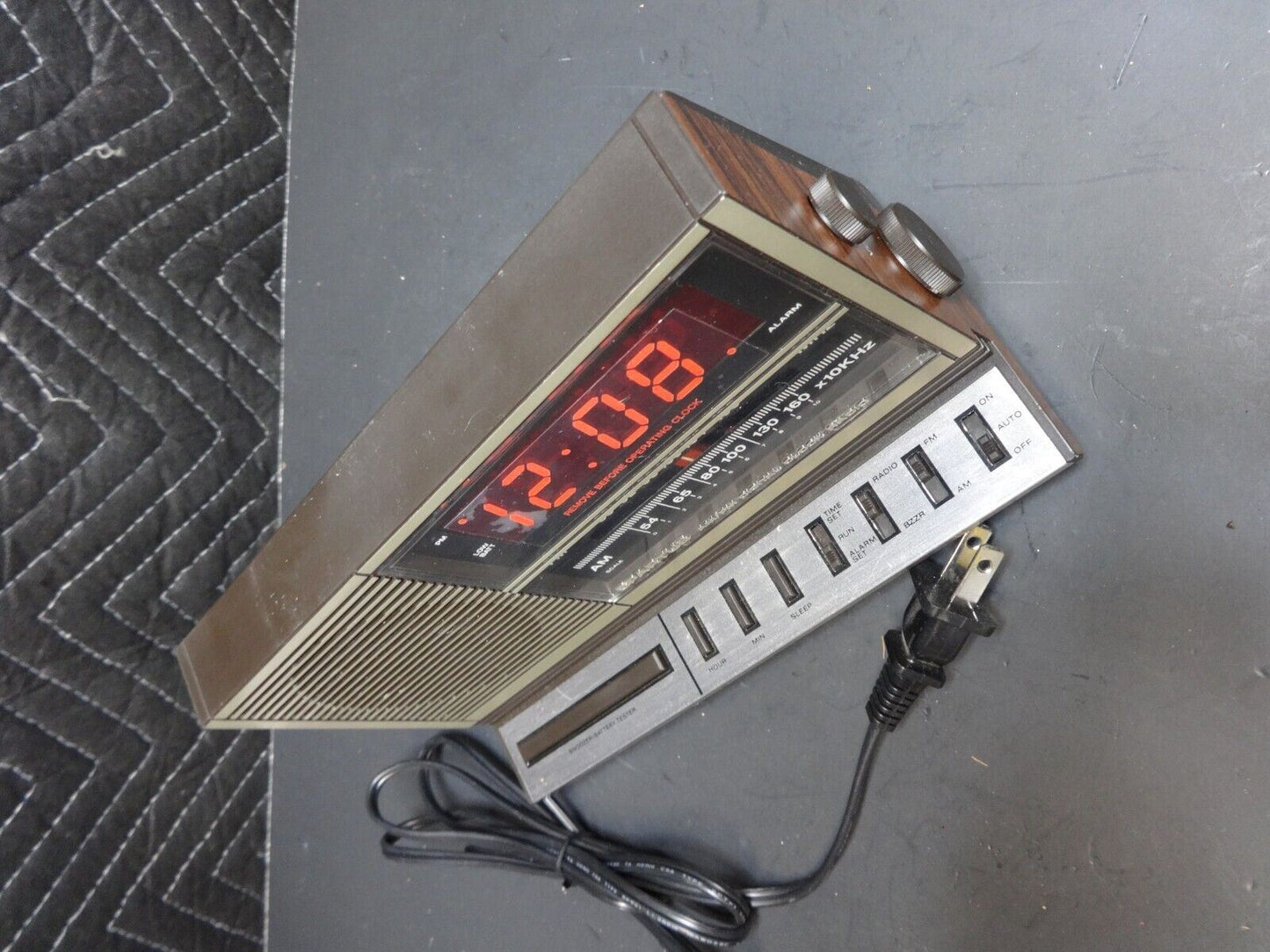 Unused Spartus 0115-61 AM/FM Vintage Digital Radio Buzzer Alarm Clock EXCELLENT