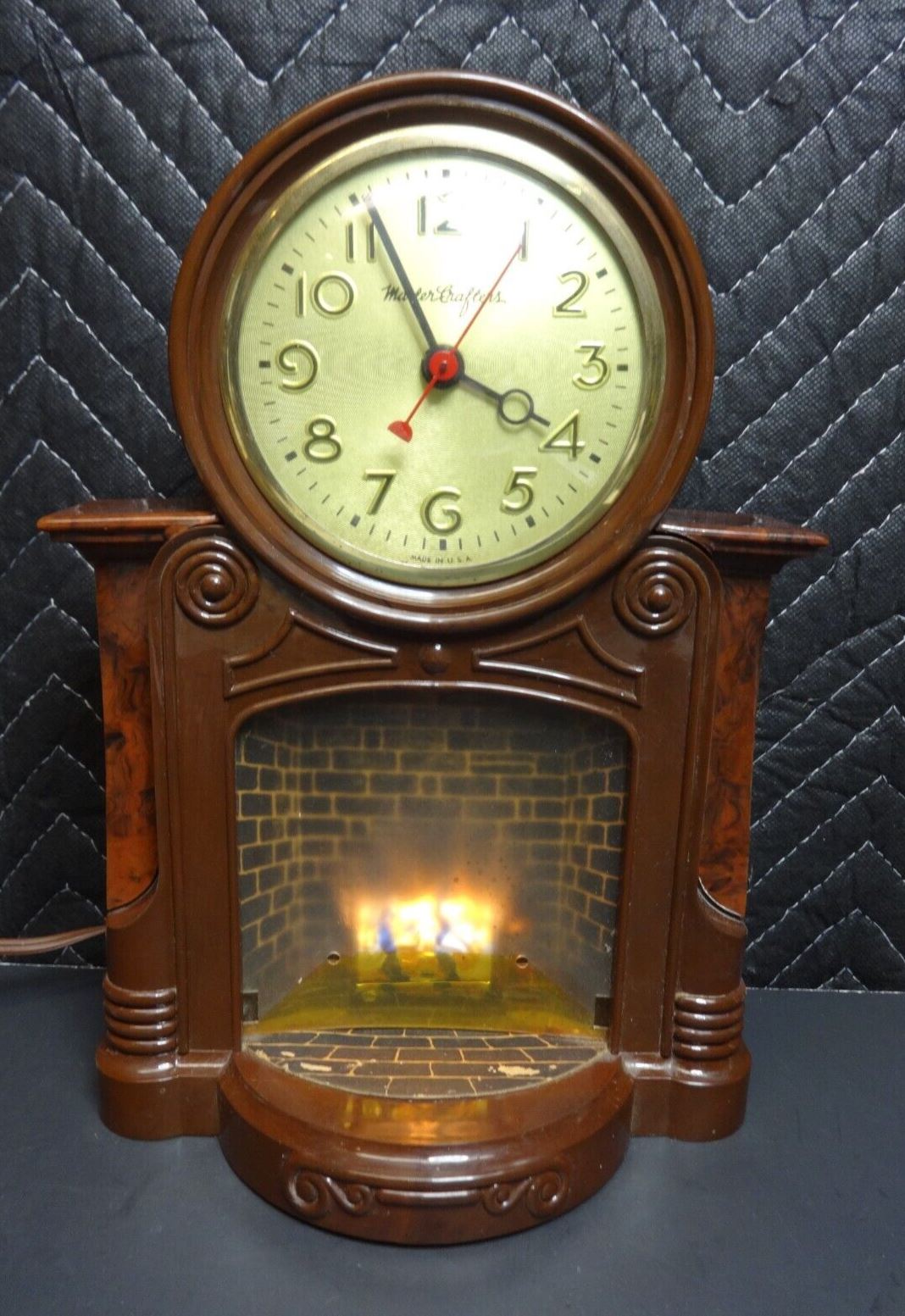 VTG MASTER CRAFTERS ANIMATED MOTION LIGHT FIREPLACE CLOCK 1950'S MODEL 272 U.S.A