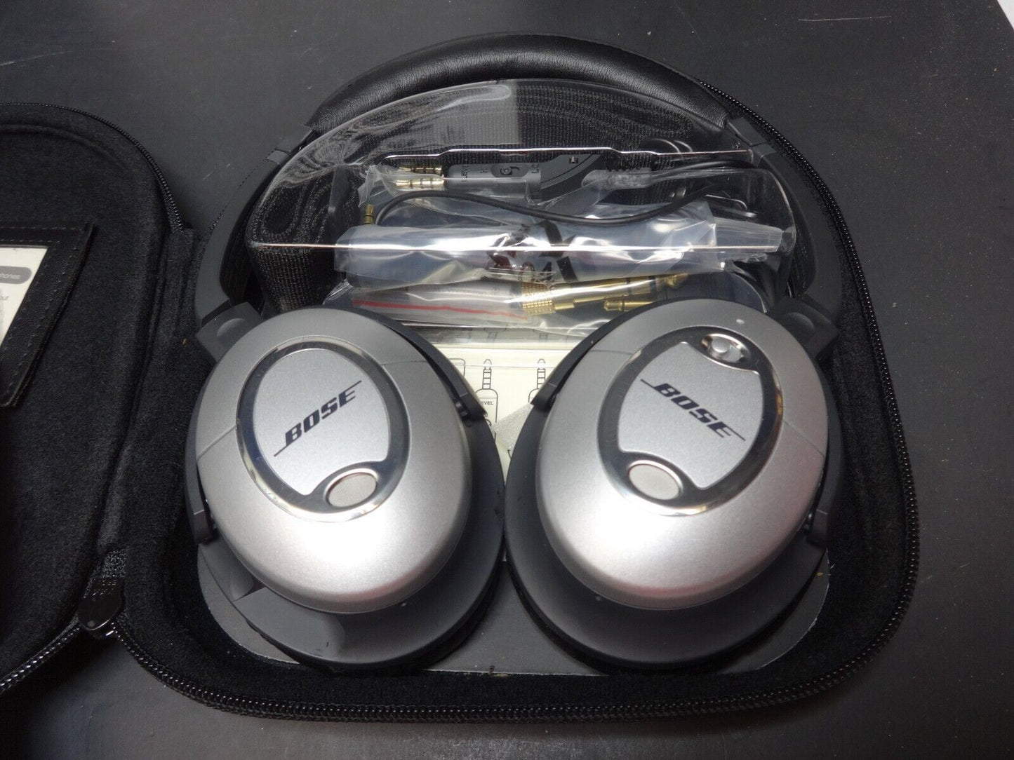 Bose QuietComfort 2 Acoustic Noise Cancelling Headphones - Silver