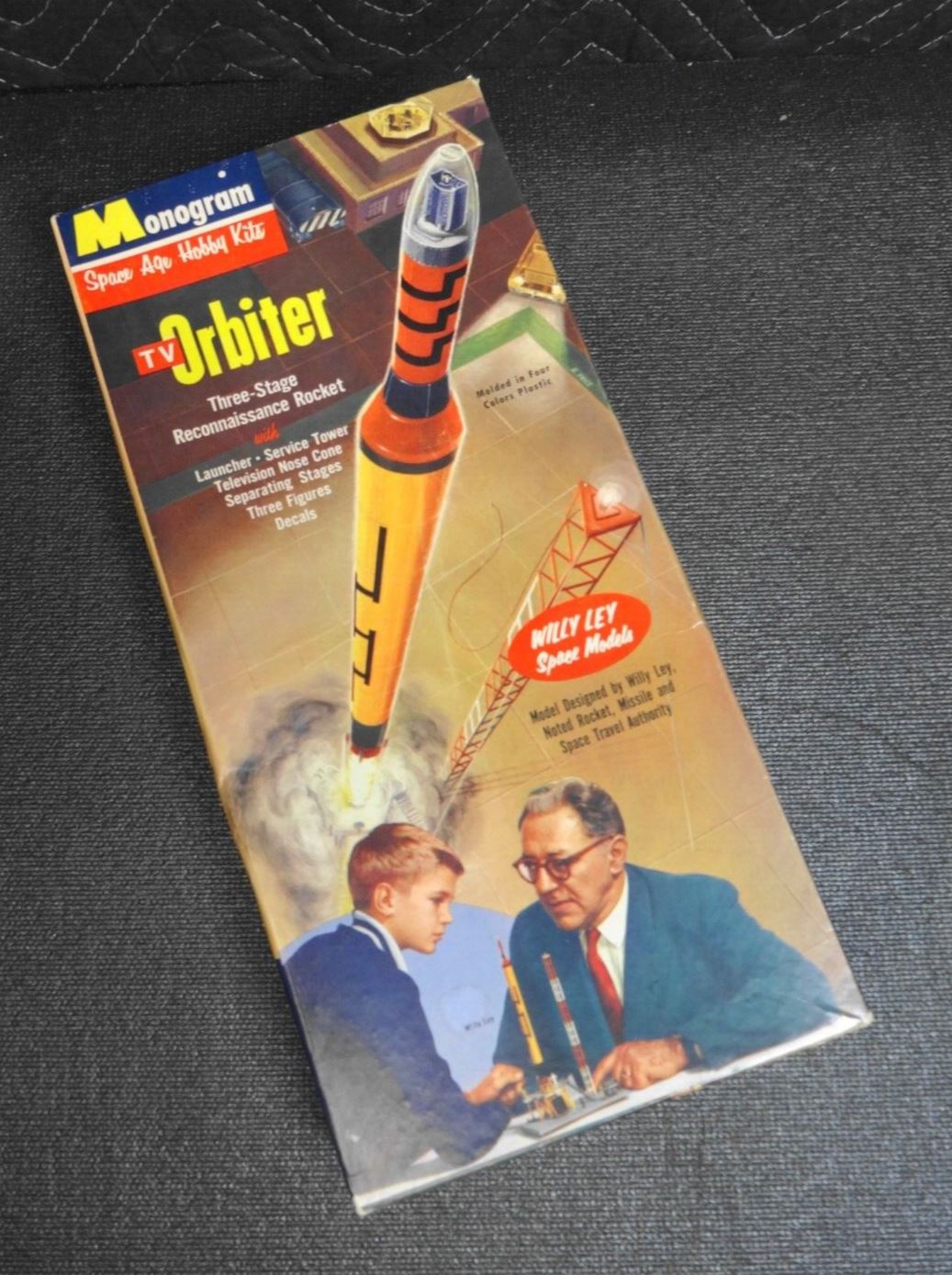 1959 Monogram Willy Ley TV Orbiter Three-Stage Recon Rocket model kit (PS44-129)