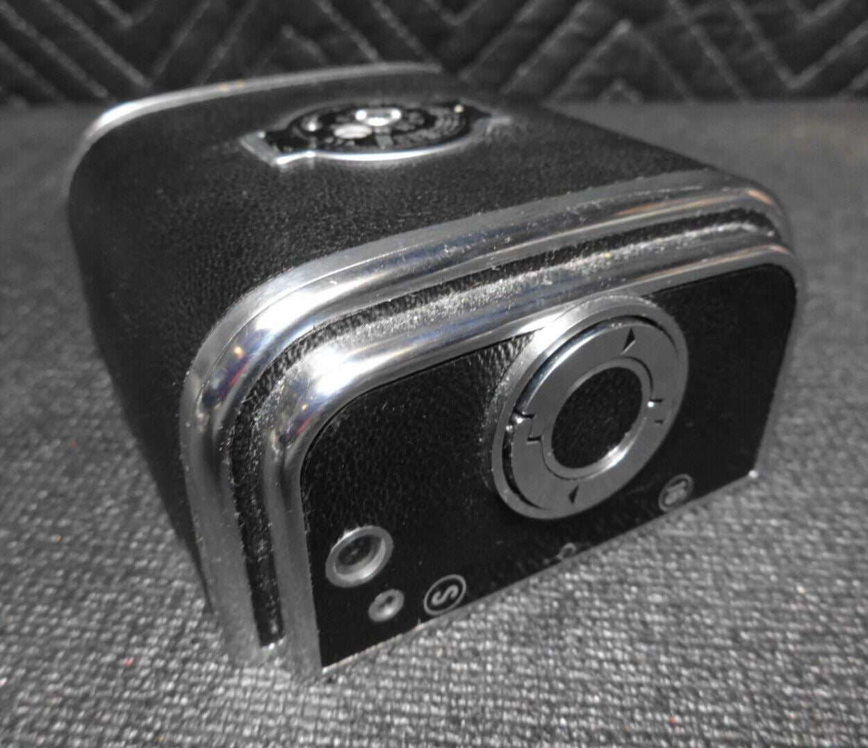 Hasselblad 16 S V-Button Roll Film Back Chrome