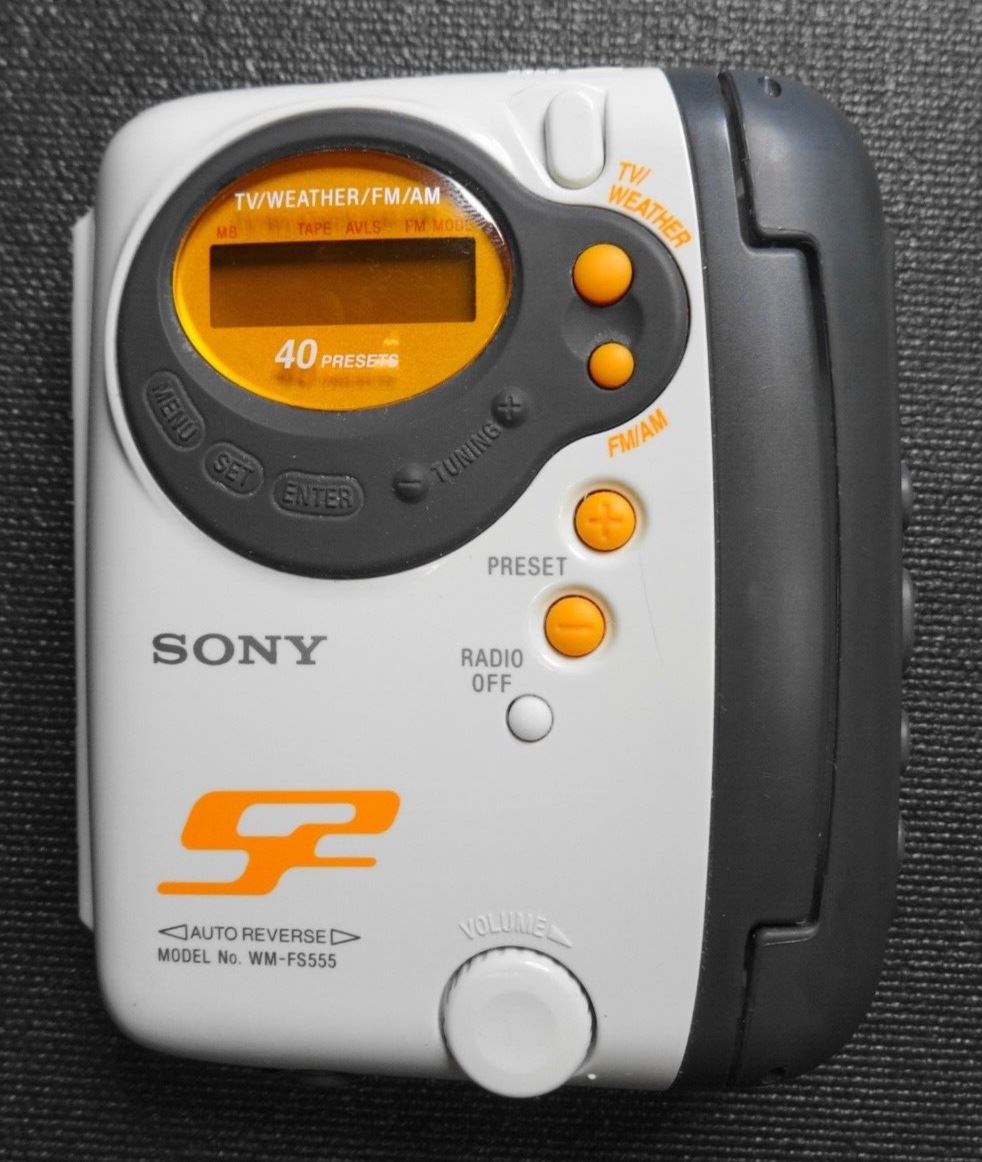SONY WM-FS555 Portable FM/AM S2 SPORT WALKMAN Auto-Reverse Radio Cassette Player