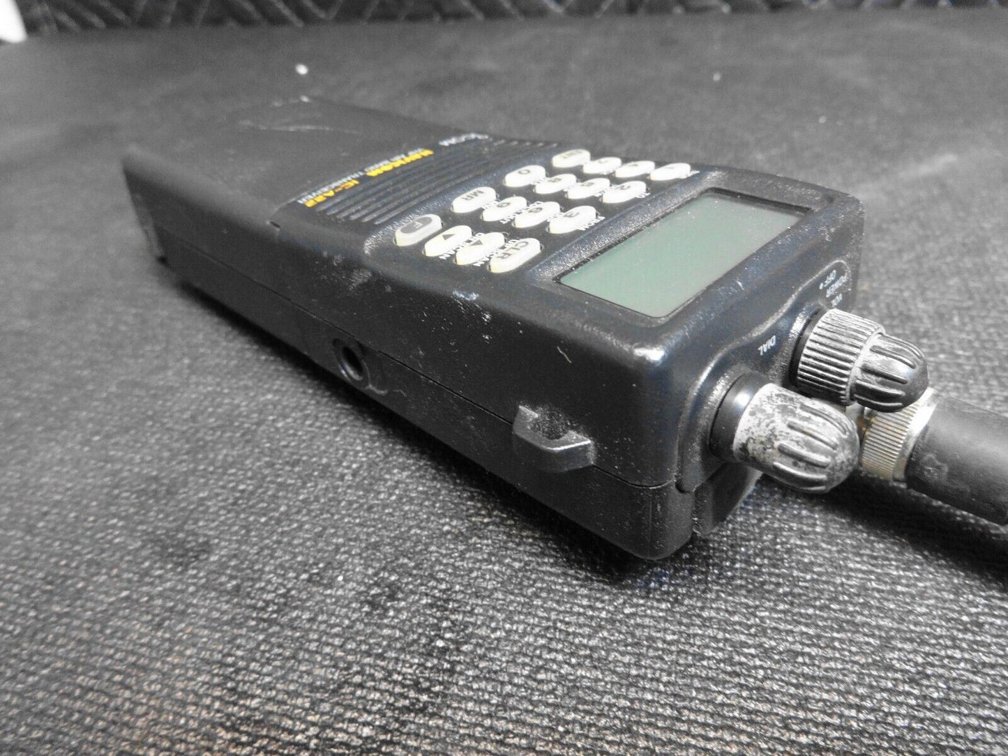 Icom IC-A22 VHF Air Band Transceiver w/ Battery - Handheld Aircraft Monitoring