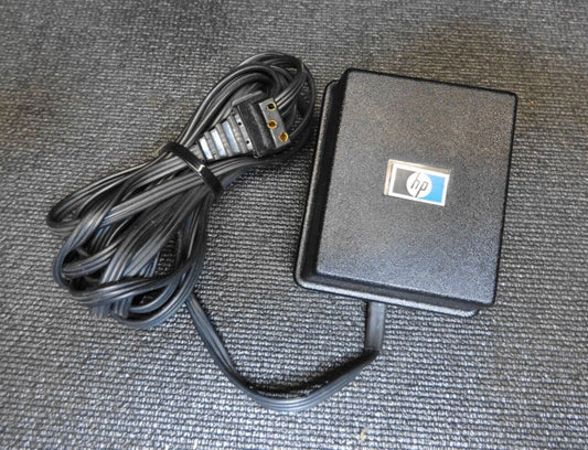 GENUINE HEWLETT PACKARD POWER ADAPTER MODEL 82002A - For Calculators