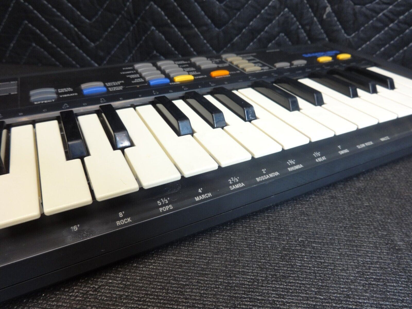 Realistic Concertmate 500 Sampling Keyboard Synthesizer