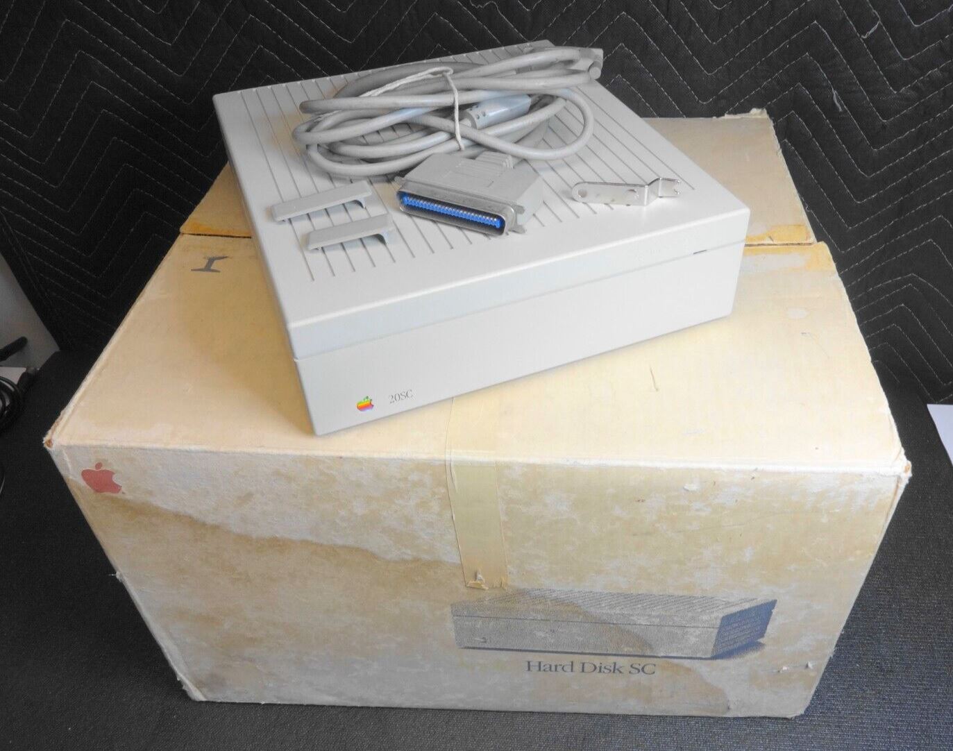 Vintage Apple Hard Disc 20SC Model M2604 w/ Original Box, Cables & Inserts