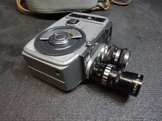 YASHICA 8 Model T-2 8MM MOVIE CAMERA W/Lenses | Released late 1950s
