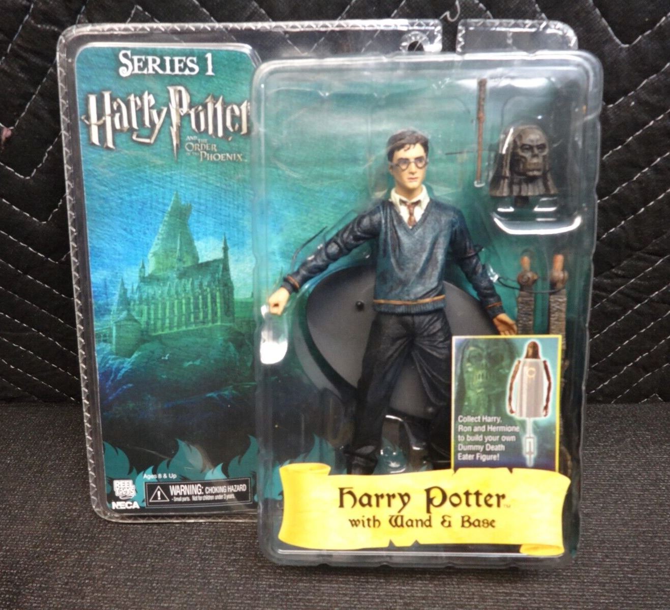 Harry Potter and the Order of the Phoenix w/ Wand & Base Series 1 NECA Sealed