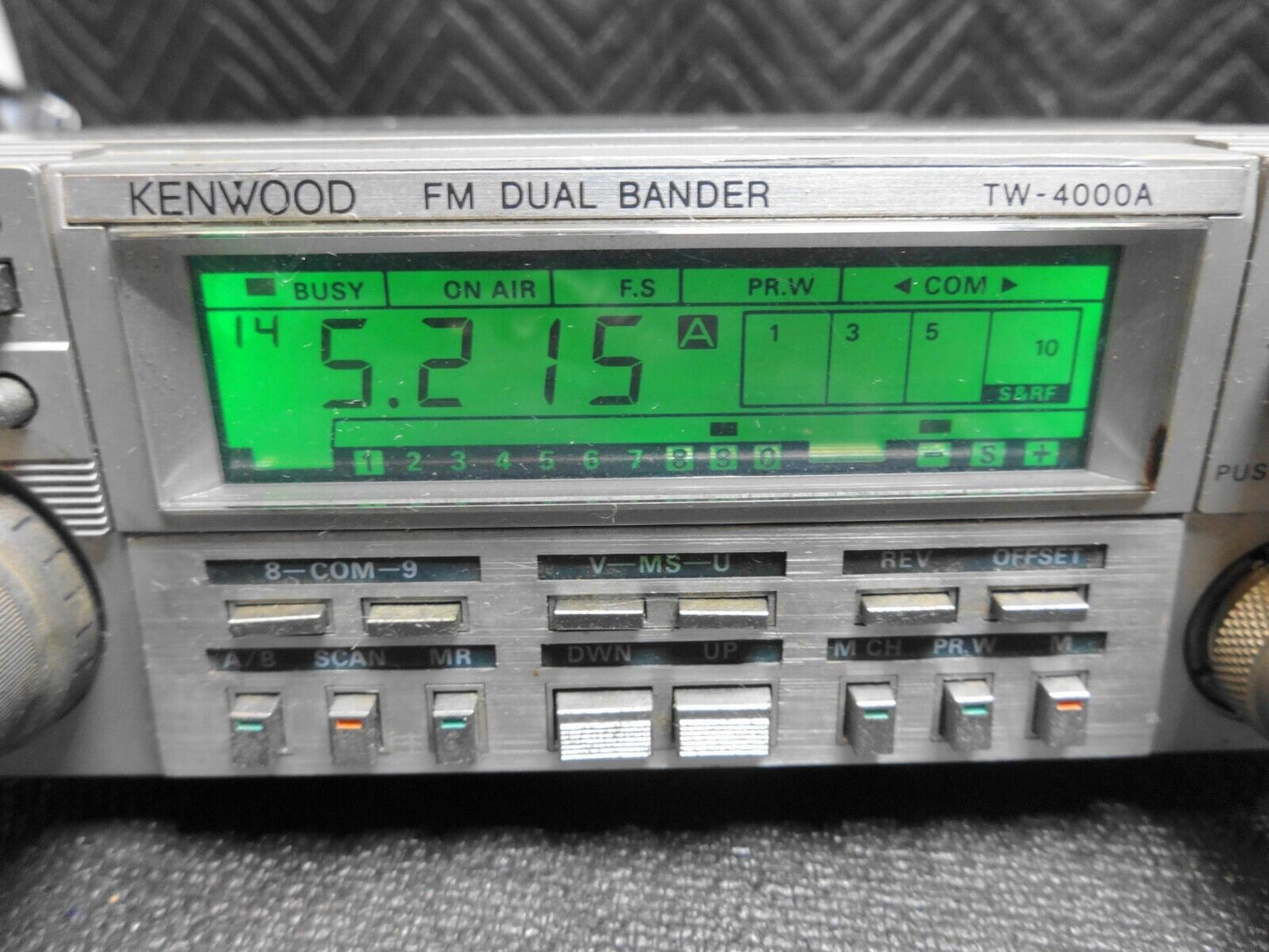 KENWOOD TW-4000A DUAL-BANDER w/ MC-48 MIC - TRANSCEIVER