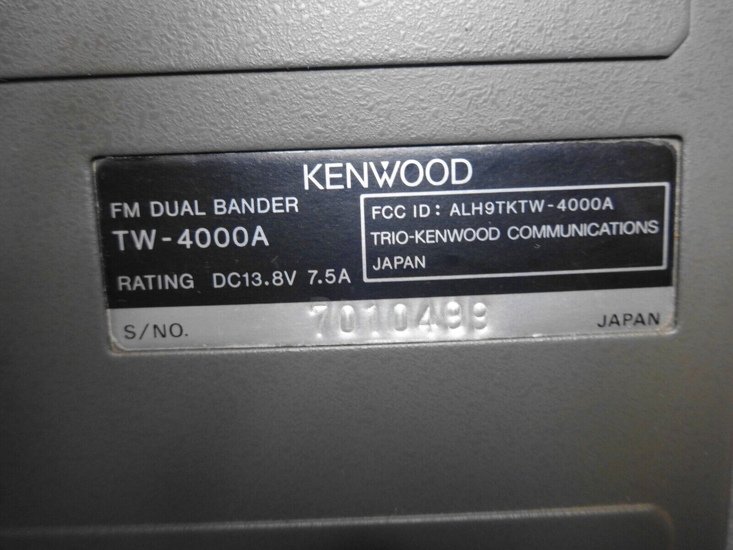 KENWOOD TW-4000A DUAL-BANDER w/ MC-48 MIC - TRANSCEIVER