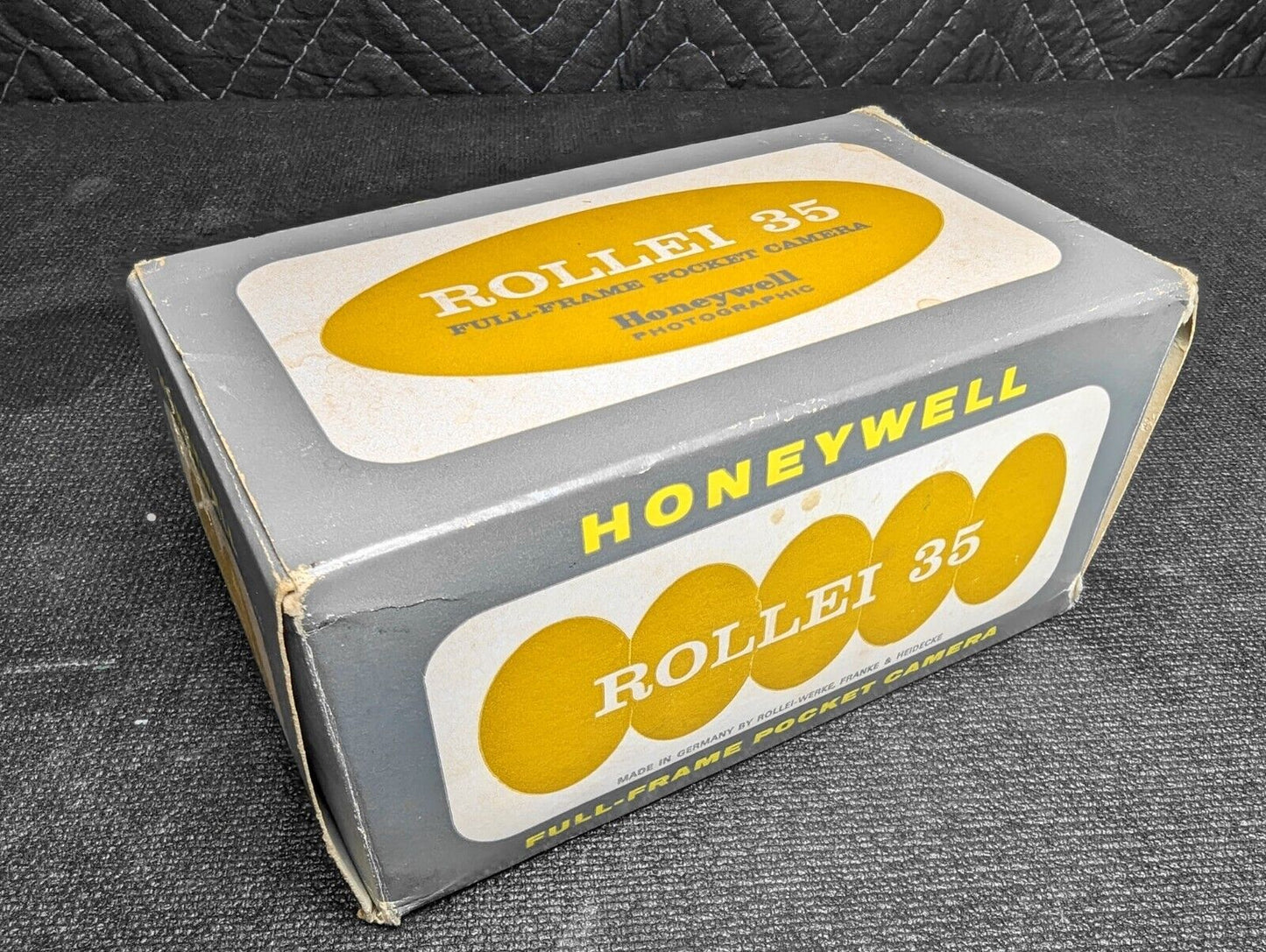 Rollei 35 Germany with 40mm f3.5 Tessar Lens - Box, Leather Pouch, Batt & Manual
