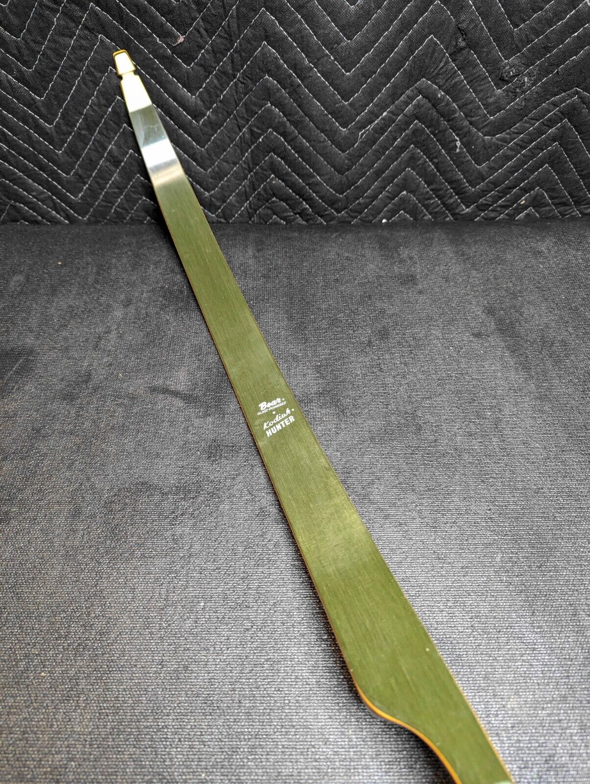 Vintage Bear Kodiak Hunter recurve bow. 60 inch LEFT HAND - 50#