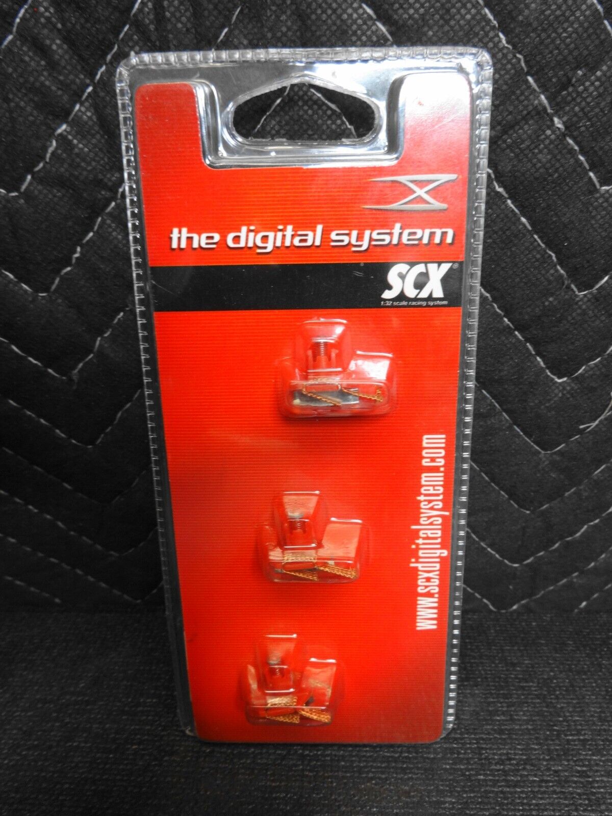 SCX Digital System Guide With Fitted Braids 1:32 Scale Racing System REF 20080