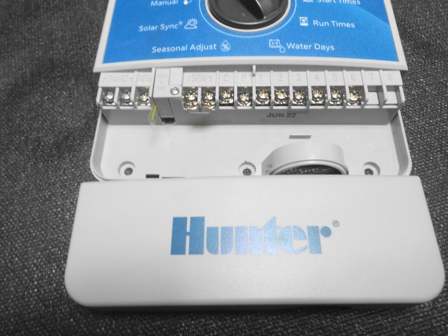 Hunter Sprinkler XC600i X-Core 6-Station Indoor Controller Timer 6 Zone