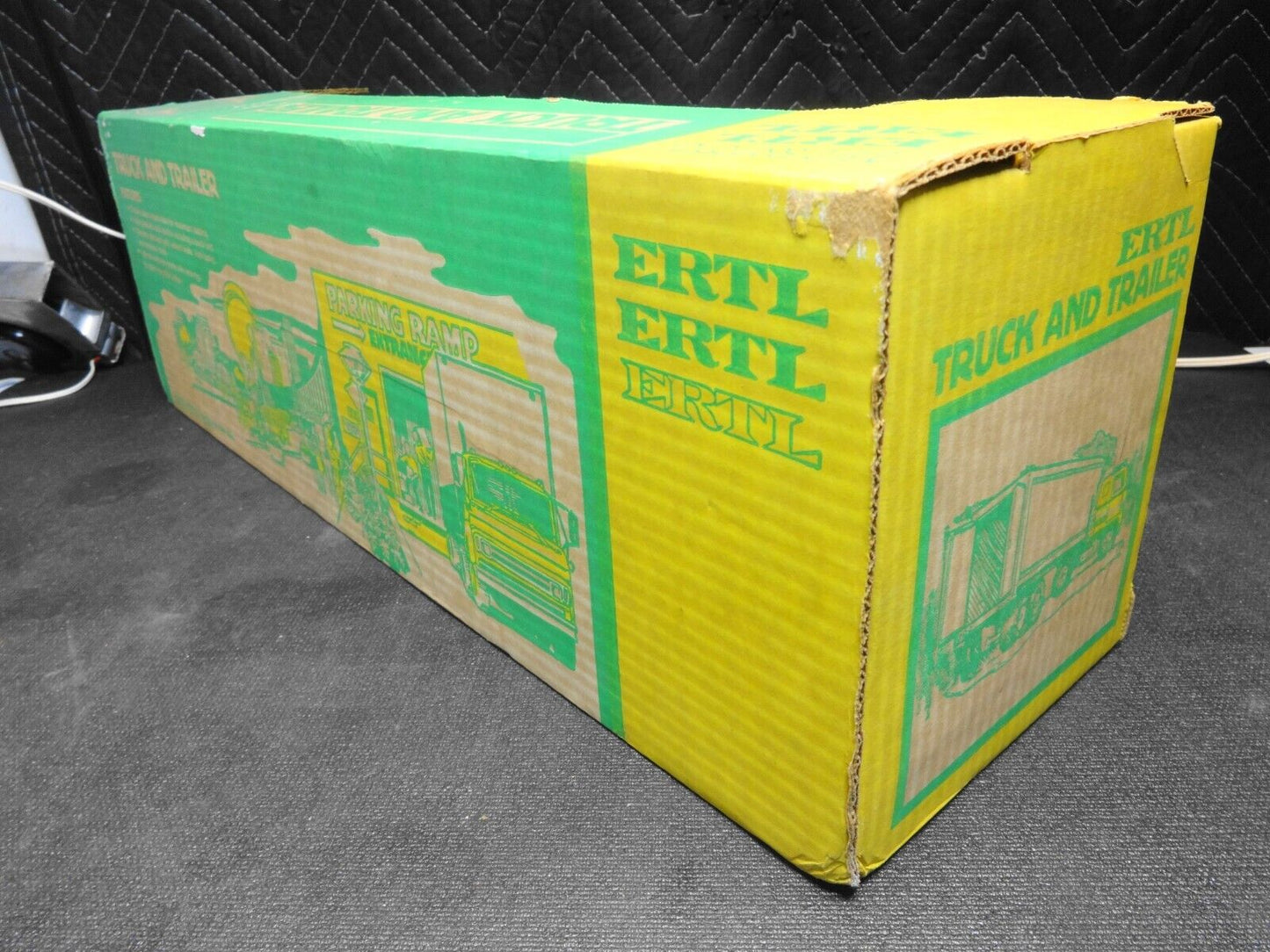 Vintage ERTL ALPHA BETA Semi Truck And Trailer Pressed Steel #3025 NMIB in Box