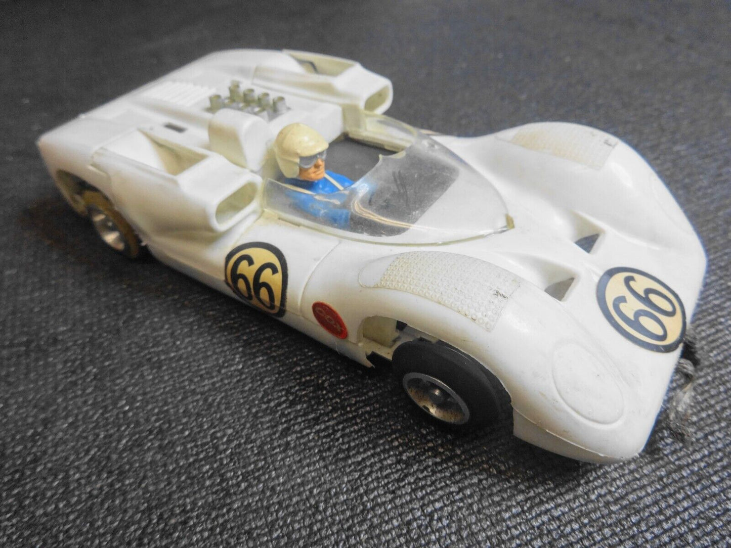 Vintage Cox Chaparral 1/24 fulcrum Slot Car 1960's White 66 - Missing Wing