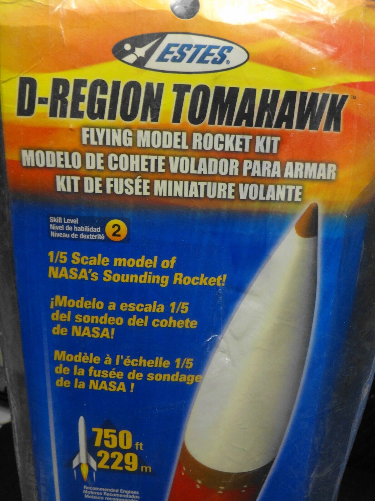 Estes #2037 D-Region Tomahawk, Large Scale Mid Power Model Rocket Kit, New