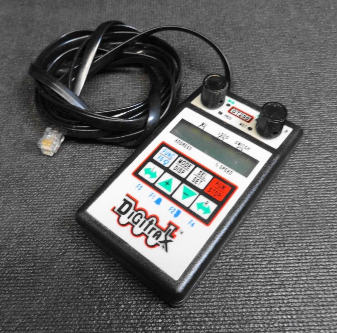 DIGITRAX DT200 Digital Command Control Handheld Throttle