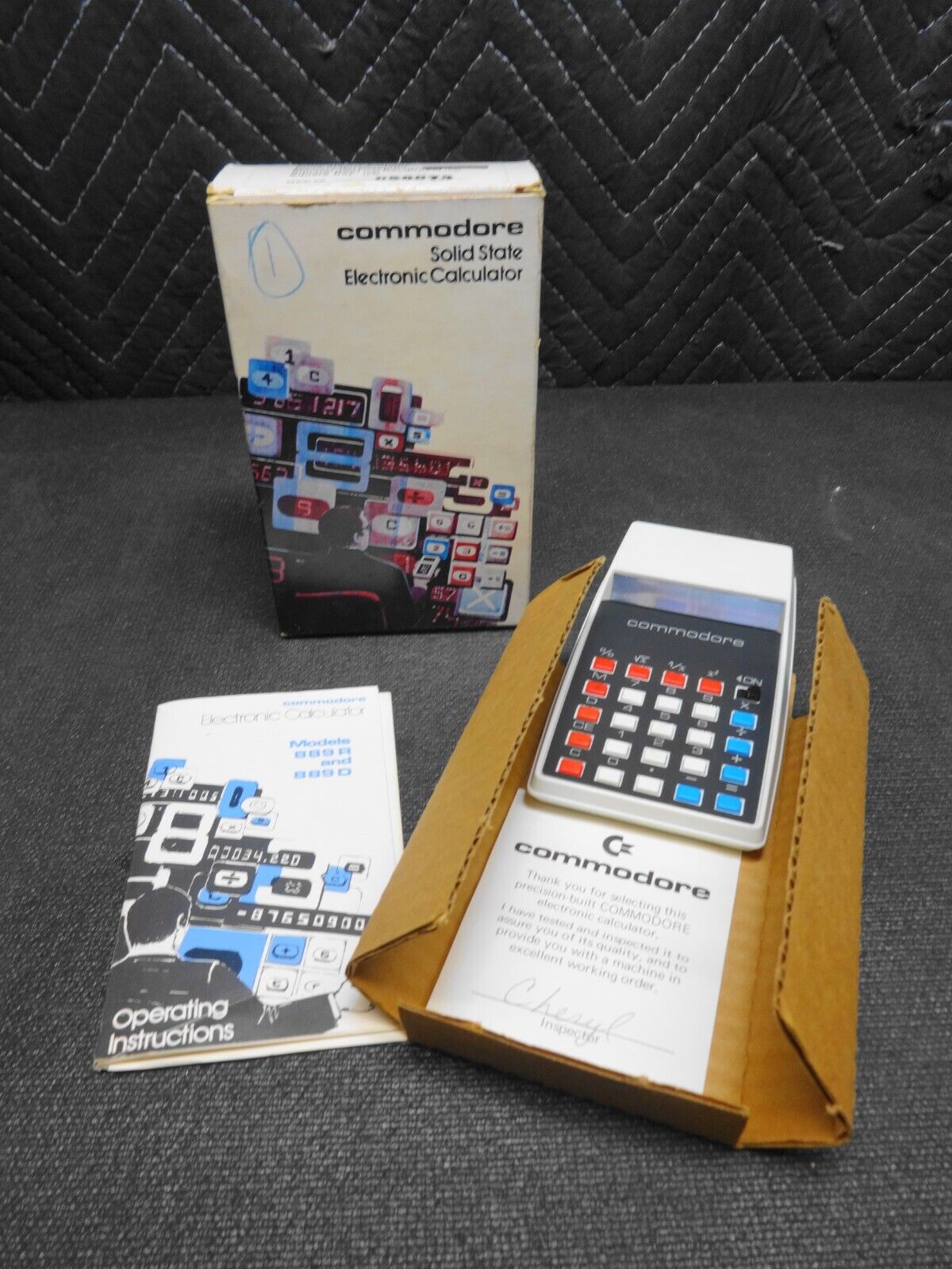 Vintage RARE Commodore Calculator Model 889D w/ Case, Manual, Box - NOS