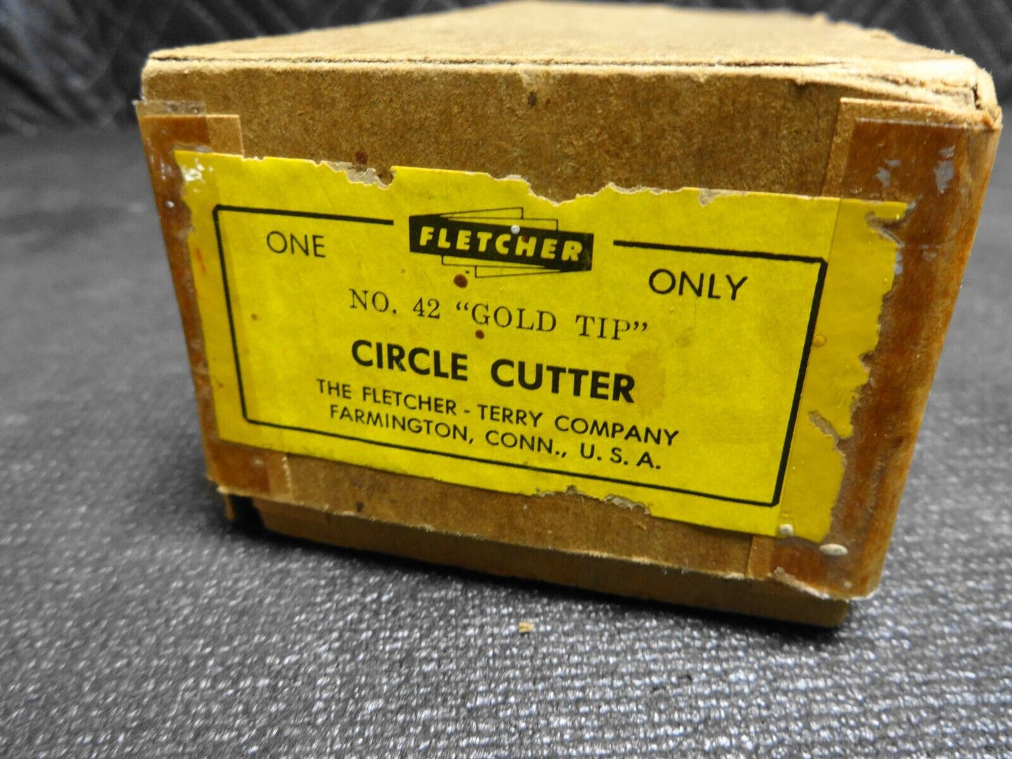 Fletcher No. 42 "Gold Tip" Circle Glass Cutter with Storage Box & Spare Tips