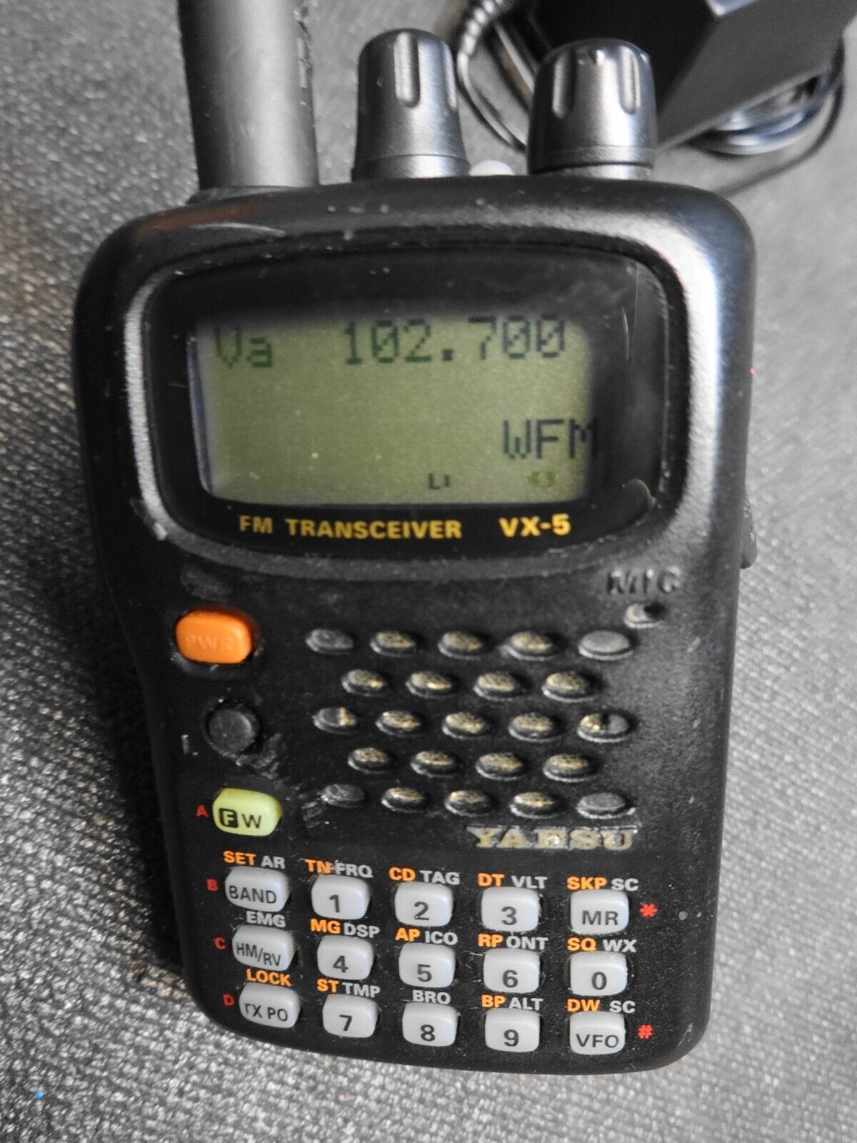 YAESU VX-5 VX-5R 50/144/430 Tri-Band HEAVY DUTY FM TRANSCEIVER VX5 