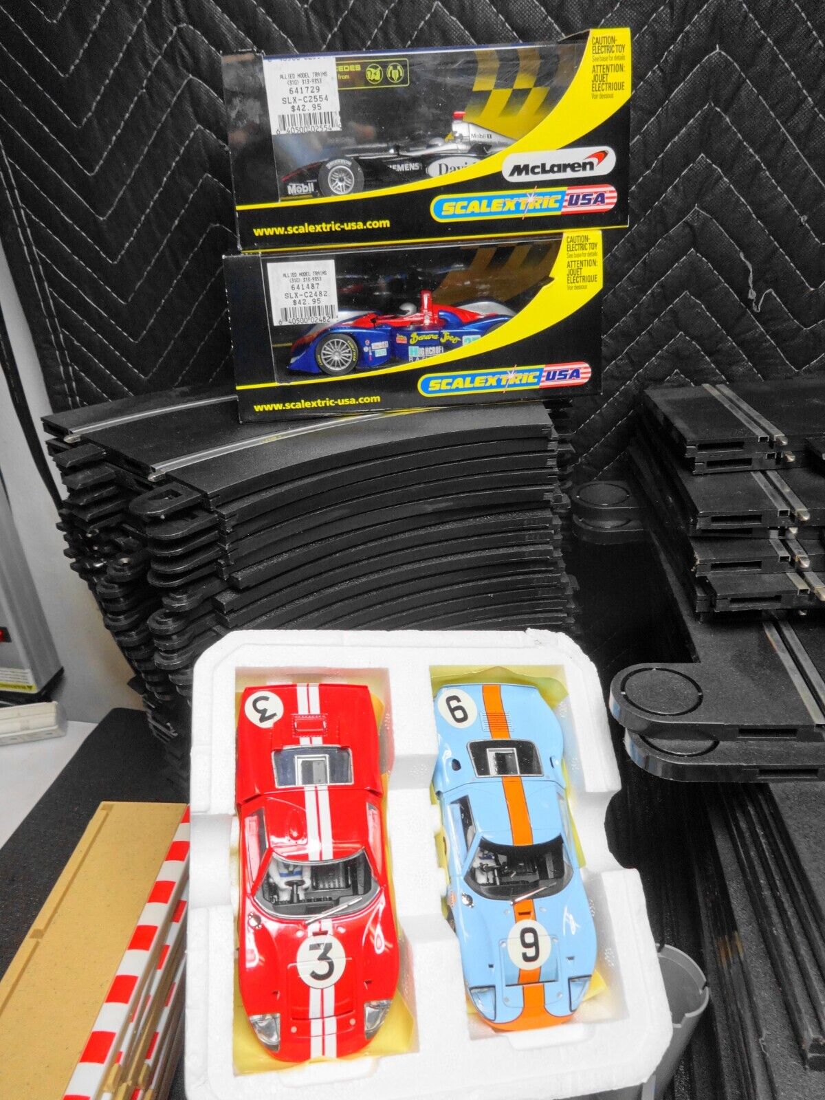 SCALEXTRIC 1/32 LOT of Slot Car Track, Controllers & 6x Cars - 195+ Pieces Total