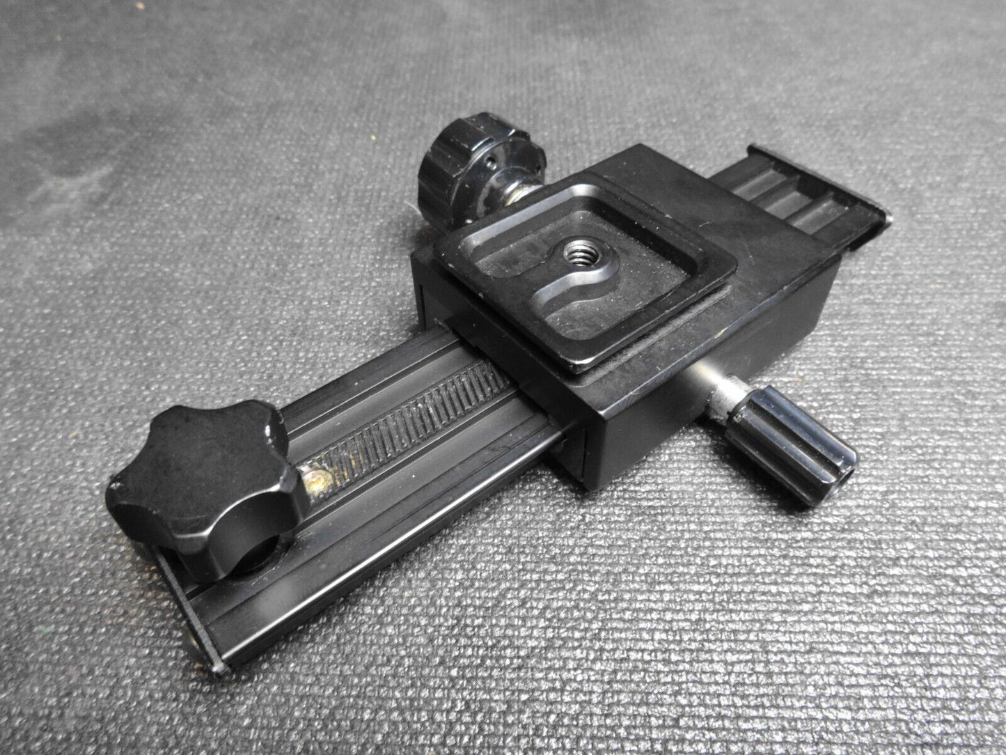 Kirk FR-1 Macro Focusing Rail - Geared Macro Rail