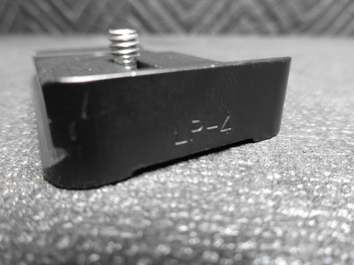 Kirk LP-4 Quick Release Lens Plate