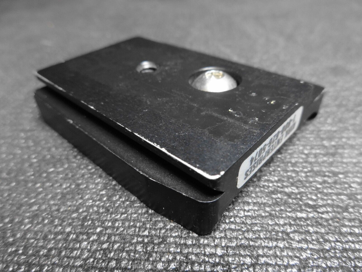 Kirk PZ-6 Arca-Type Compact Quick Release Plate for Nikon F5