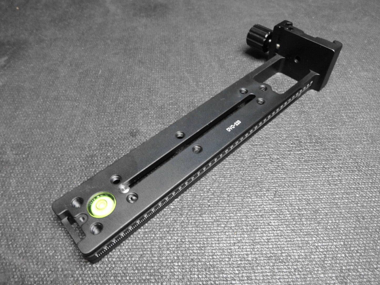 Desmond DVC-220 220mm Rail