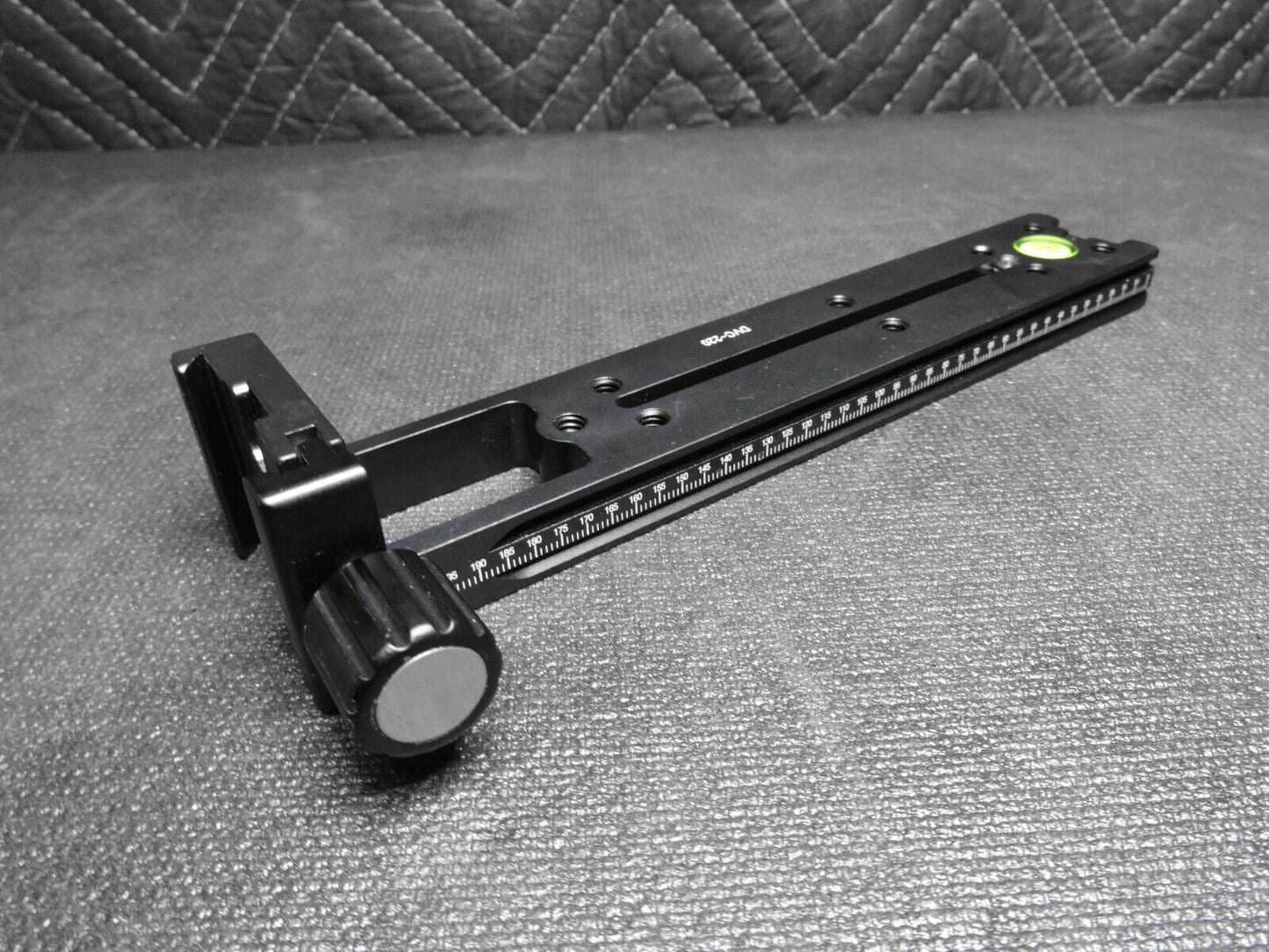 Desmond DVC-220 220mm Rail