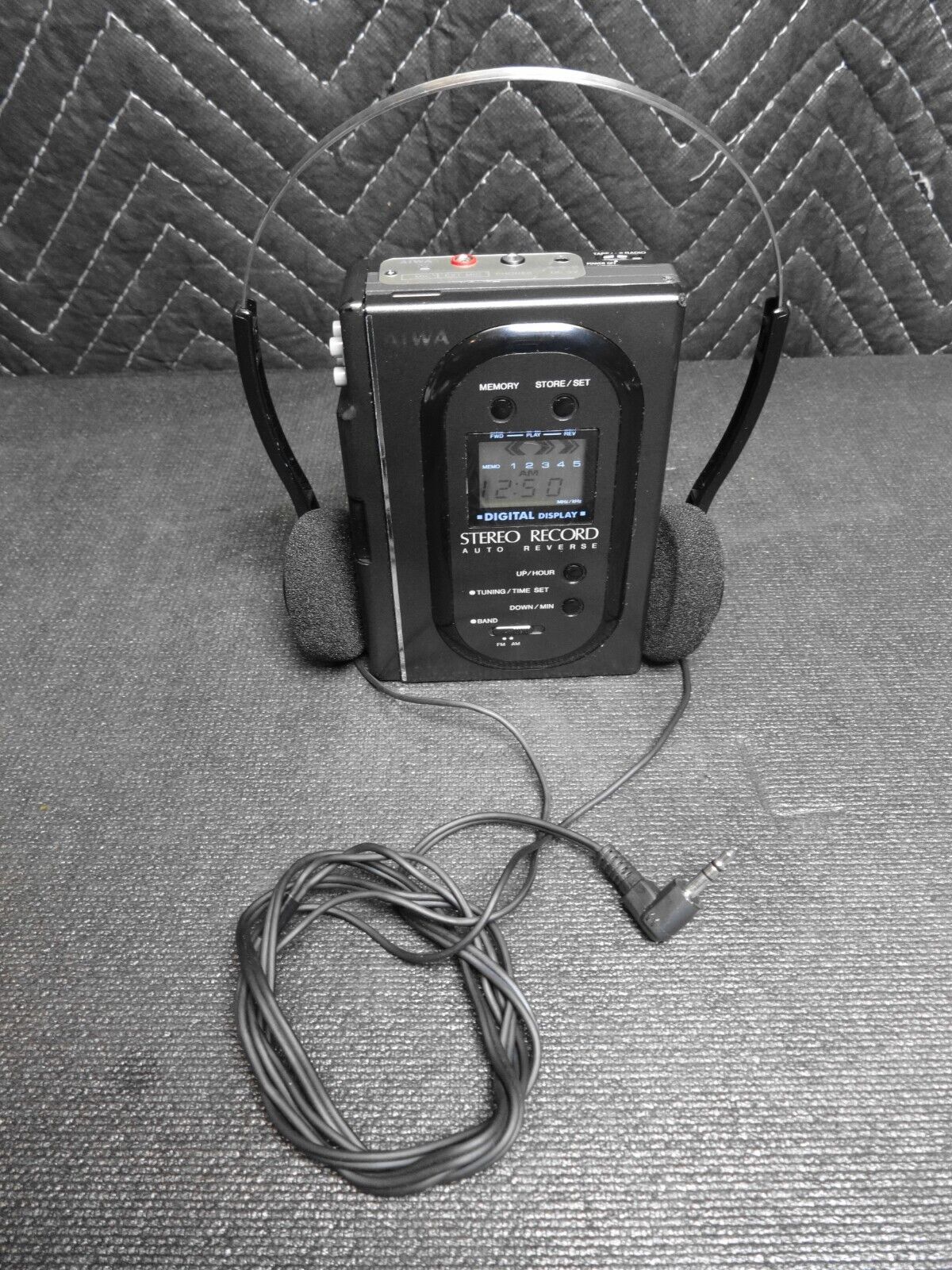 Aiwa HS-J380 AM/FM Cassette Player Walkman w/ Headphones - *NEW BELTS*