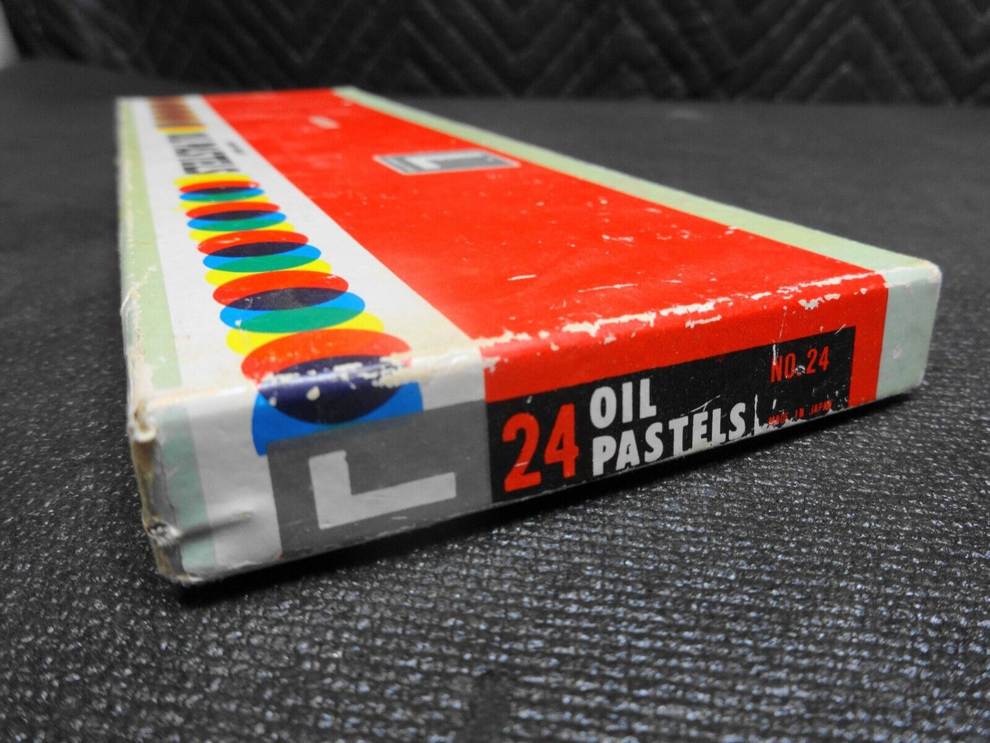 Holbein Artists Oil Pastel 24 Sticks - Vintage Issue