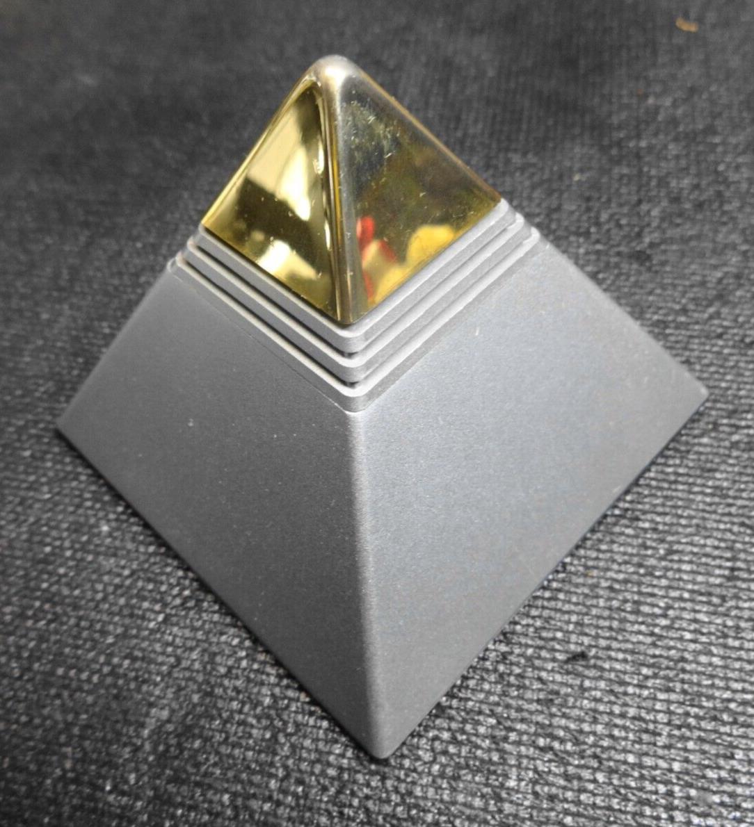 VINTAGE CLASSIC SEIKO PYRAMID TALKING ALARM CLOCK QEK101S