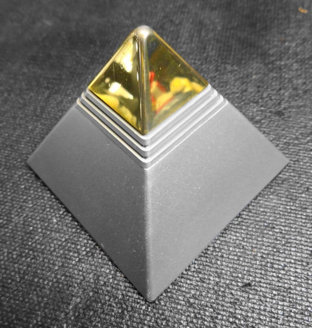 VINTAGE CLASSIC SEIKO PYRAMID TALKING ALARM CLOCK QEK101S