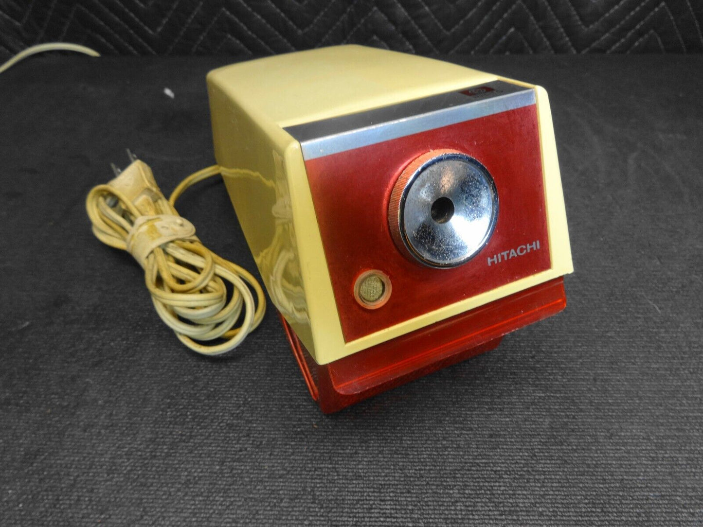 VINTAGE  HITACHI PH-10 ELECTRIC PENCIL SHARPENER - Red Face / Bin