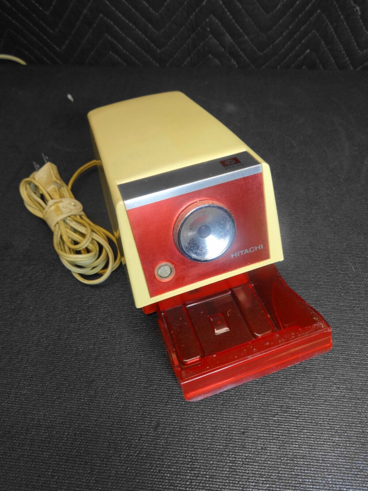 VINTAGE  HITACHI PH-10 ELECTRIC PENCIL SHARPENER - Red Face / Bin